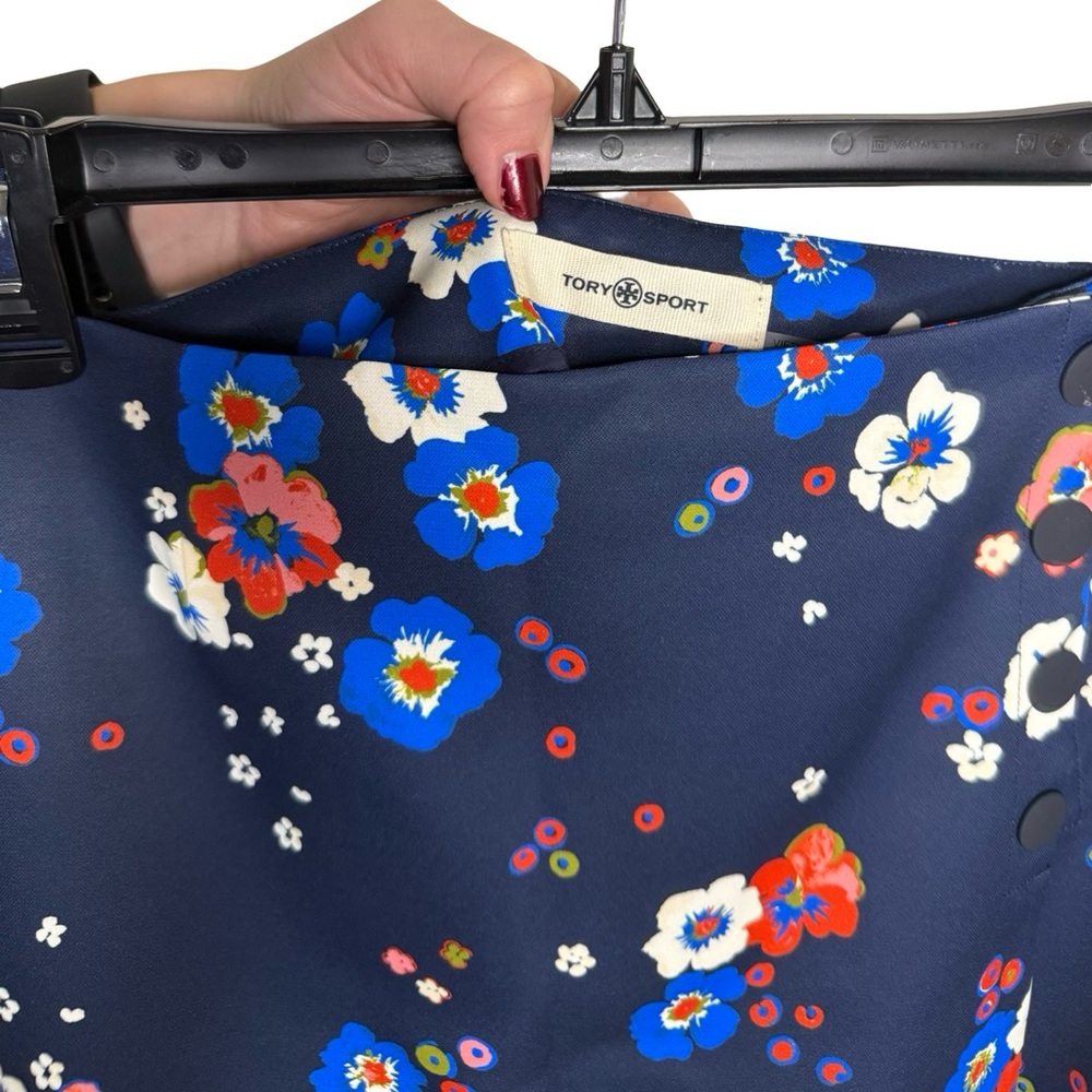 Tory Burch Printed Floral Tech Twill Golf Skort Small S Navy NWT - Picture 4 of 7